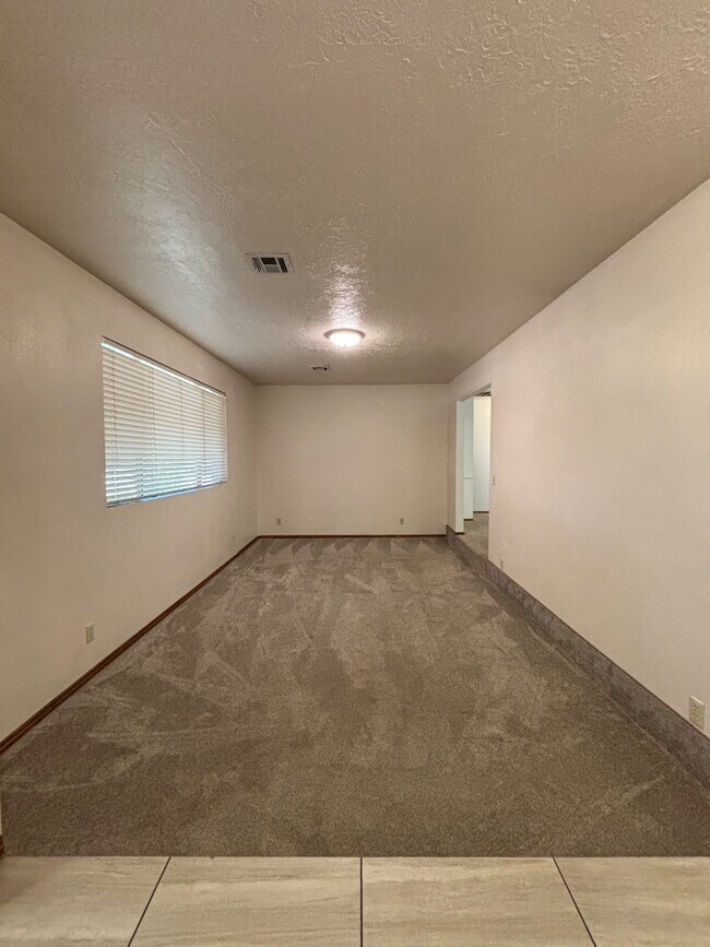 Building Photo - 34 E 350 N