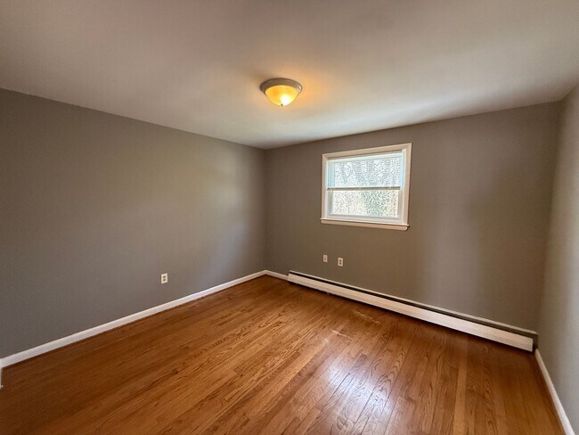 Building Photo - 6008 1/2 BURGESS AVE