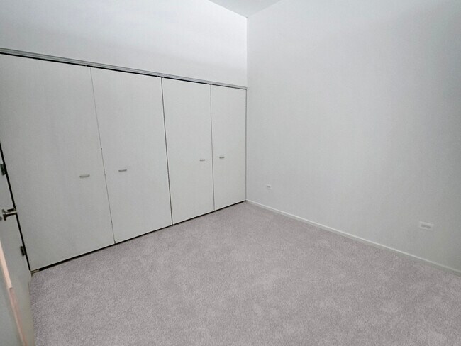 Building Photo - 520 S State St