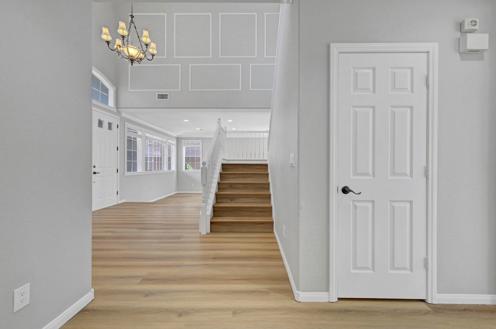 Building Photo - 11013 Mount Royal Ave