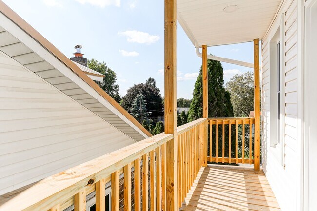 Building Photo - 175 S Enola Dr