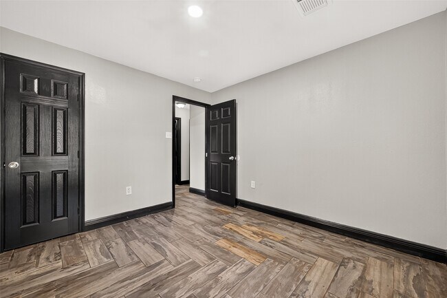 Building Photo - 19326 Leafwood Ln