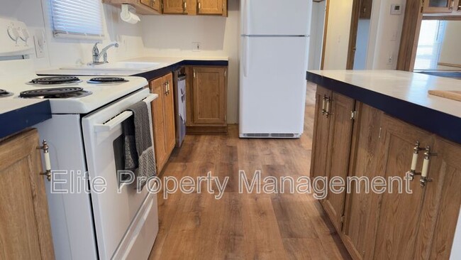 Building Photo - 98 E Byrd Dr