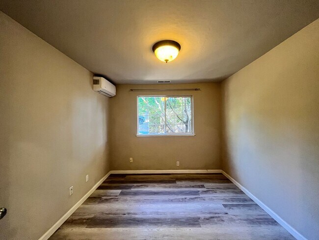 Building Photo - Welcome To a Tranquil Cottage Nestled in t...