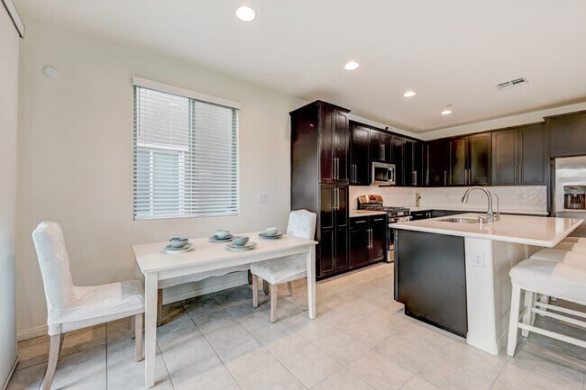 Building Photo - HOUSING CHOICE VOUCHER APPROVED! Beautiful Corner Home in Henderson – Built in 2021!