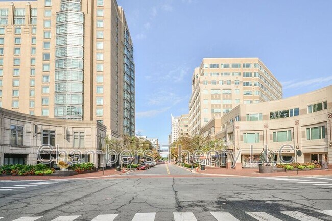 Building Photo - 11475 Washington Plaza W
