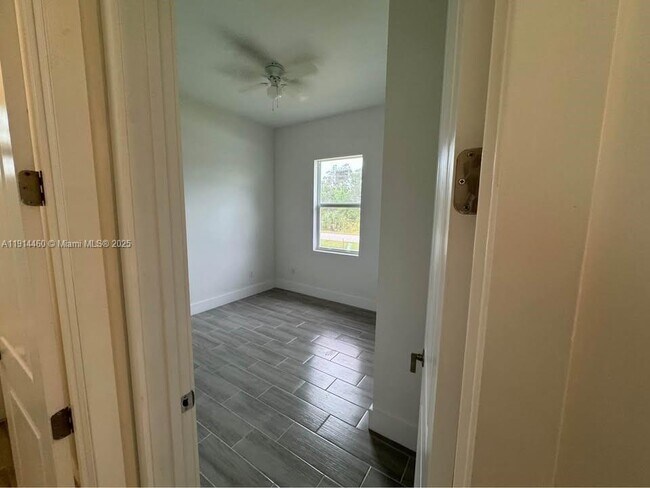 Building Photo - 3486 Mentone St