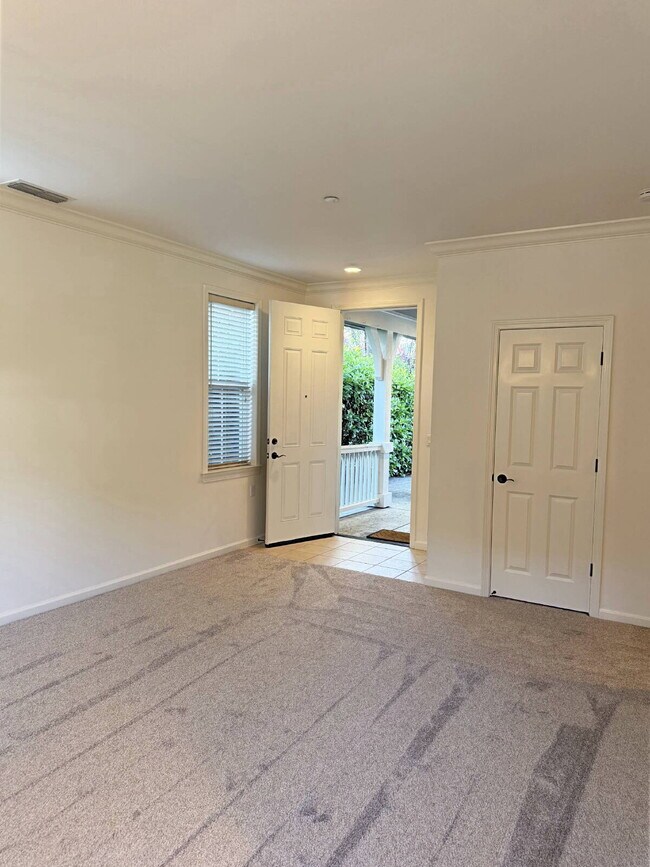 Building Photo - Eastside Sonoma | Single-Level Living Near the Plaza