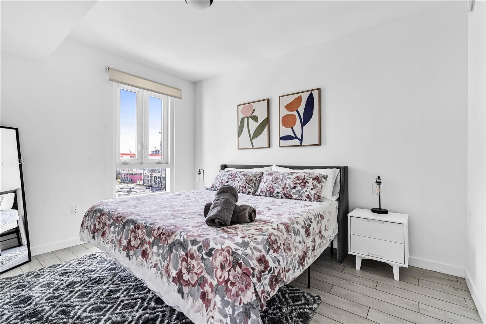 Building Photo - 321 NE 26th St