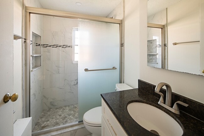 Building Photo - 39 Charlesbank Rd