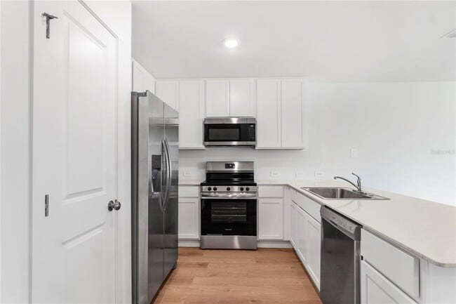 Building Photo - 1566 Plank Pl