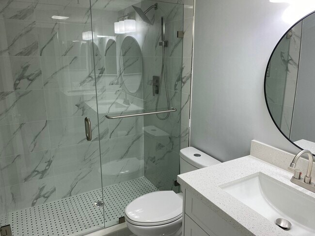 Building Photo - 2788 Tennis Club Dr