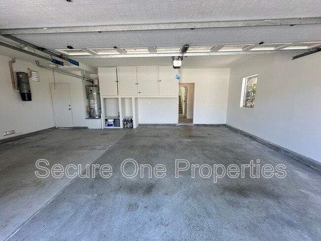 Building Photo - 1740 Amarelle St