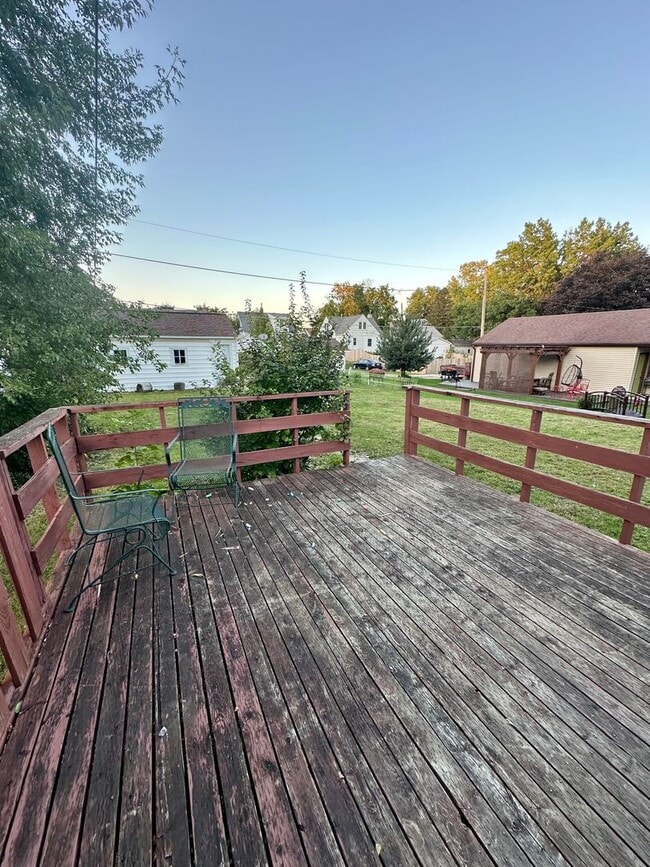 Building Photo - 4 Bed, 1.5 Bath Home for Rent in Waterloo ...