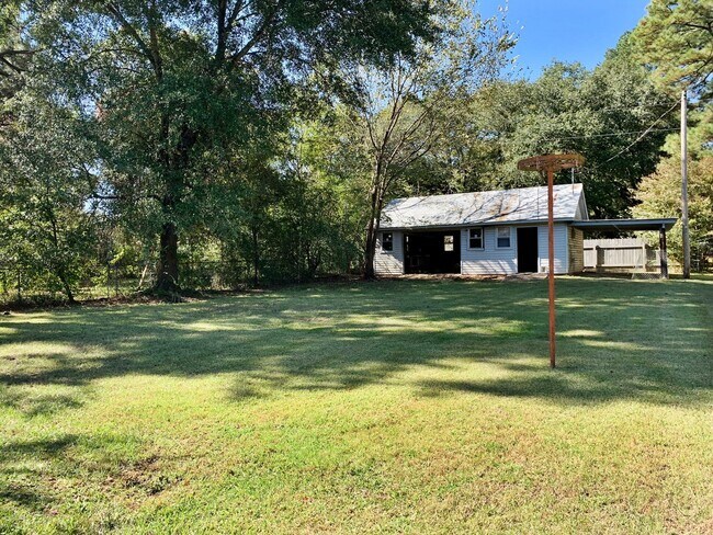 Building Photo - 8006 Hobbs Dr