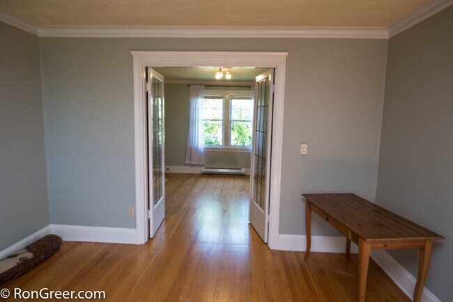 Building Photo - 2252 Alki Ave SW