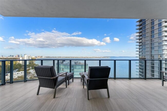 Building Photo - 3015 S Ysabella Ave