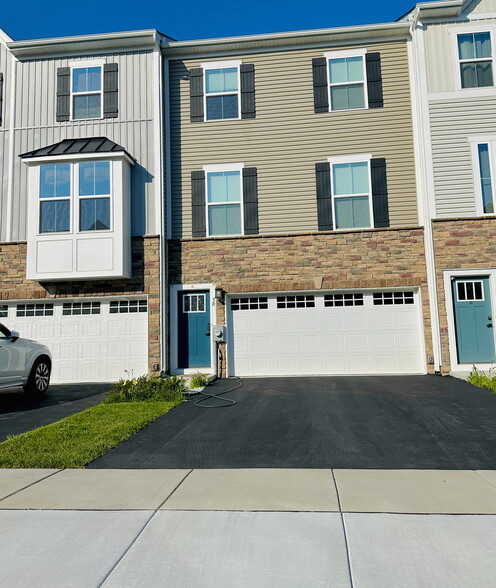 Building Photo - 50 Dolcie Ln