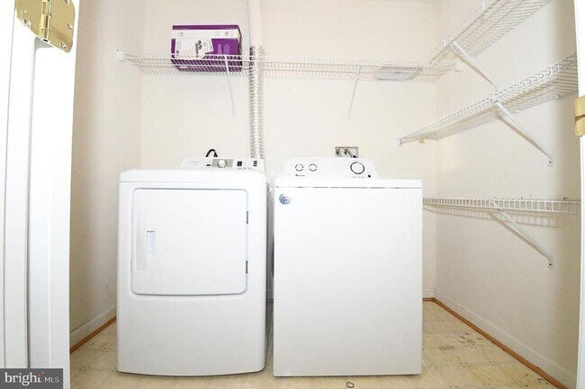 Building Photo - 13955 Lullaby Rd