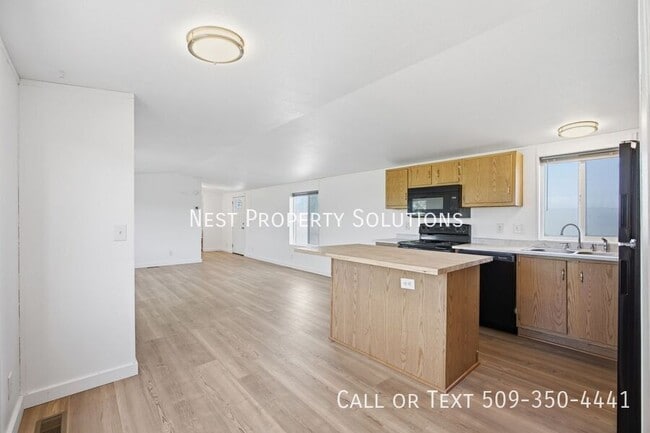 Building Photo - 15824 WA-262