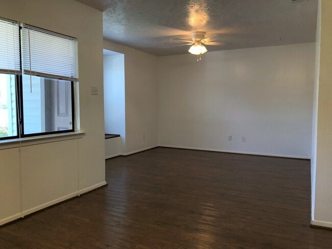 Building Photo - 3705 Choctaw St