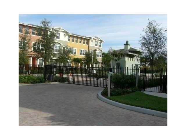 Building Photo - 820 Millbrae Ct