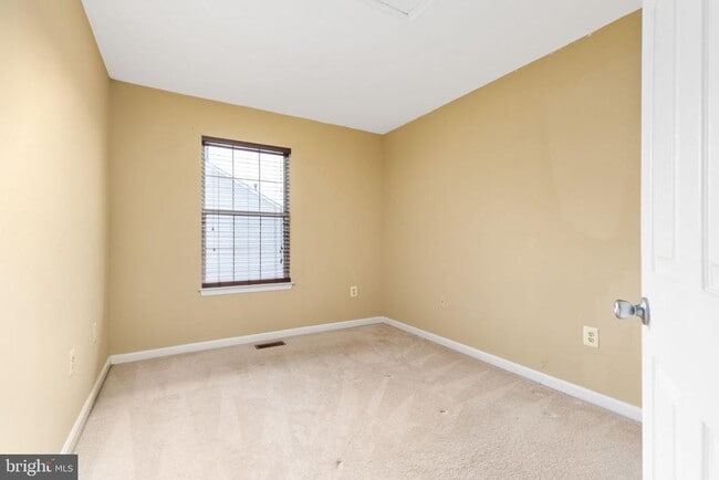 Building Photo - 2471 Clover Field Cir