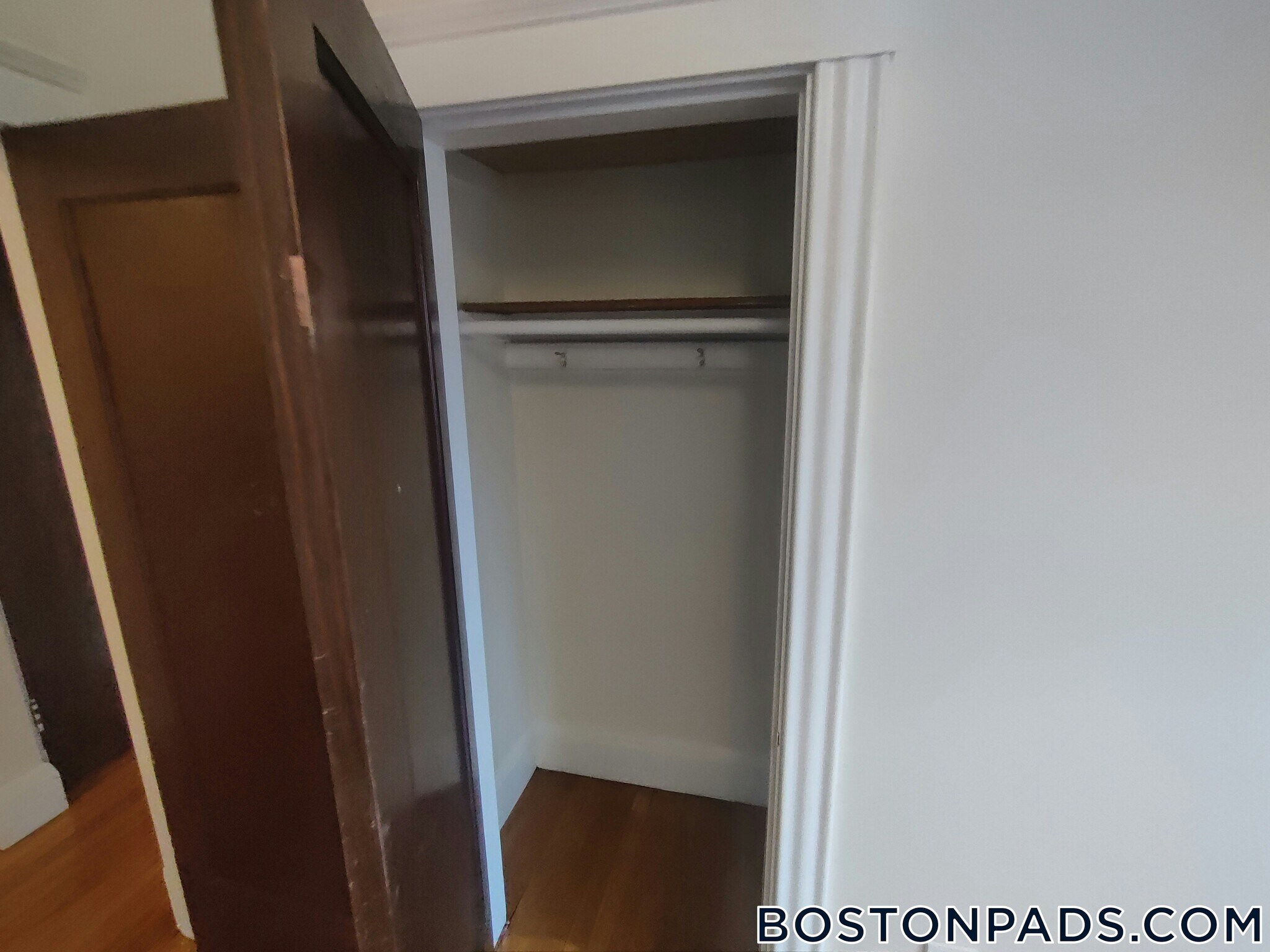 Building Photo - 349 Pleasant St