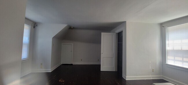Building Photo - 2044 Iuka Ave