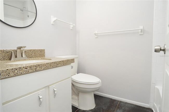 Building Photo - 8605 Mallard Reserve Dr