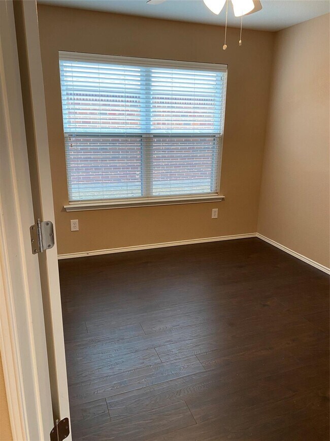 Building Photo - 249 Cascata Dr