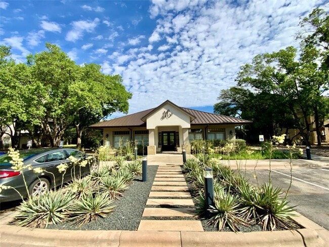 Building Photo - 6000 Shepherd Mountain Cove