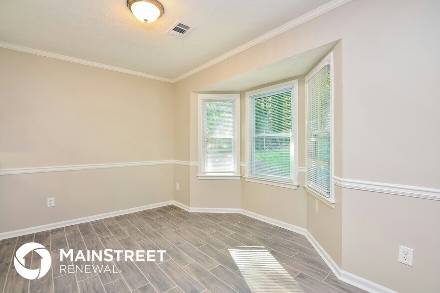 Building Photo - 1642 Sugarmaple Dr SW