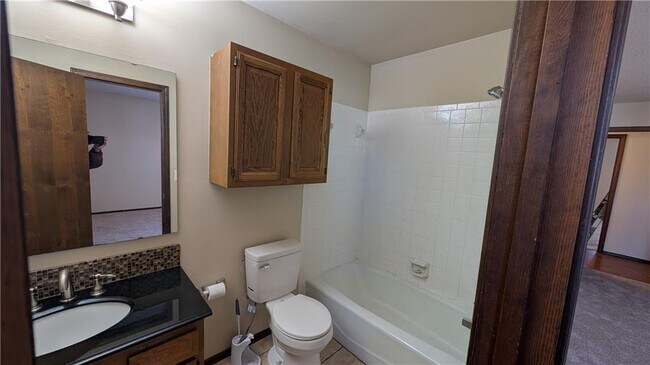 Building Photo - 2225 E Jonquil Rd