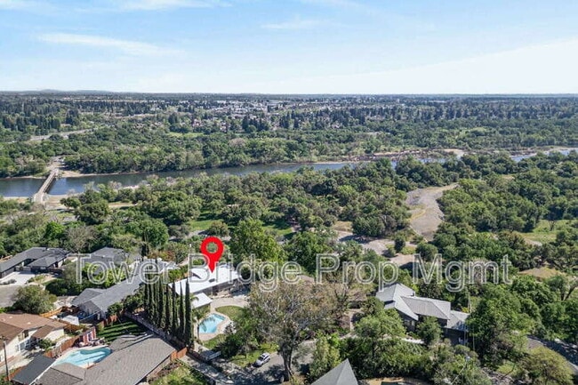 Building Photo - 3937 Orangewood Dr