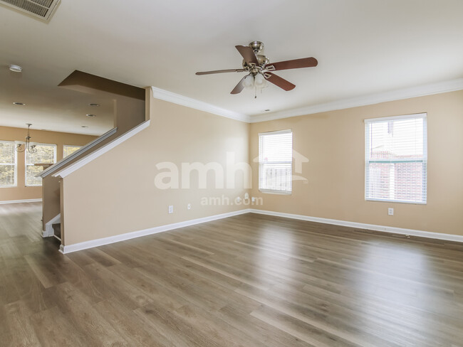 Building Photo - 1125 Rutledge Landing Dr