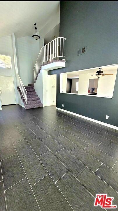 Building Photo - 15180 Carnation St