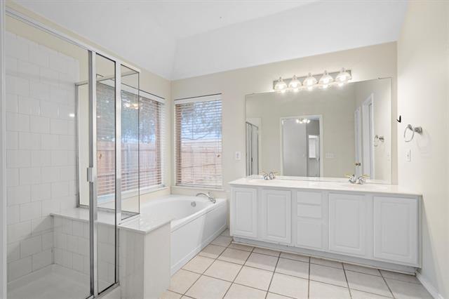 Building Photo - 6604 Hayling Way