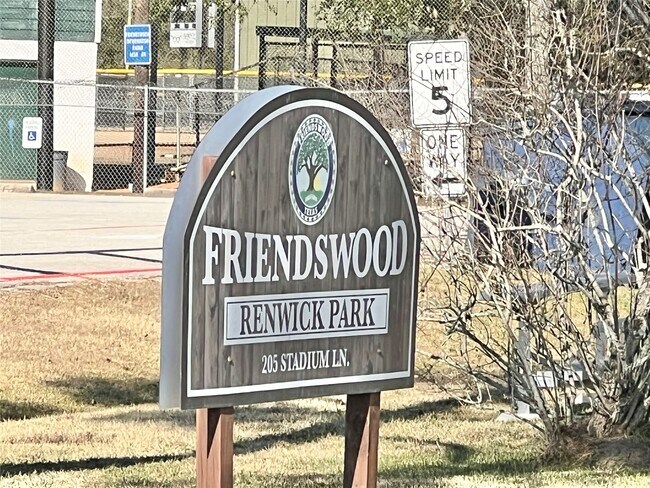 Building Photo - 303 Brigadoon Ln