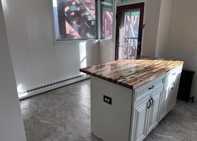 Building Photo - 128 S 2nd St