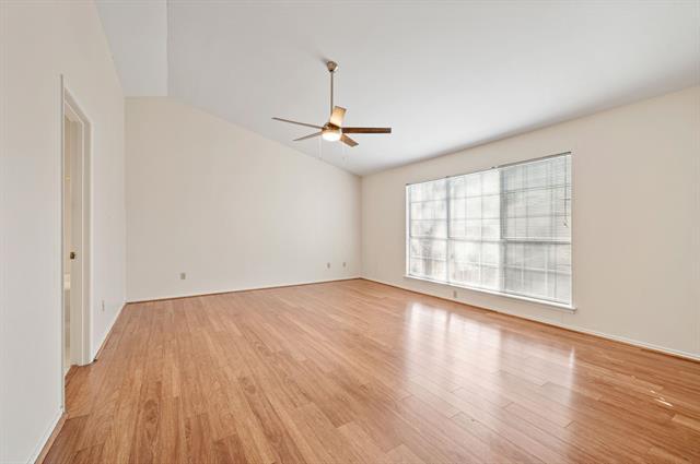 Building Photo - 4348 Kenwood Dr