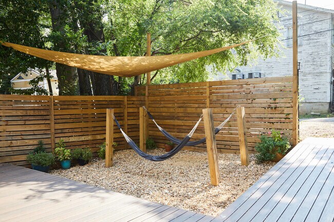 Building Photo - 1623 11th Pl S