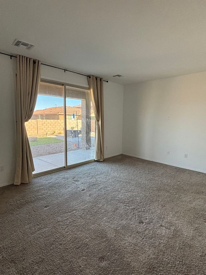 Building Photo - 21334 E Treasure Rd