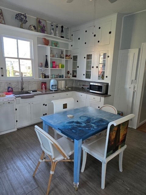 Building Photo - 1220 Avenue K