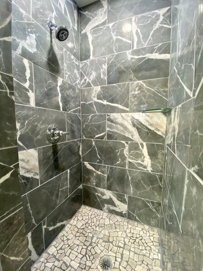Building Photo - 4805 Stag Horn Dr