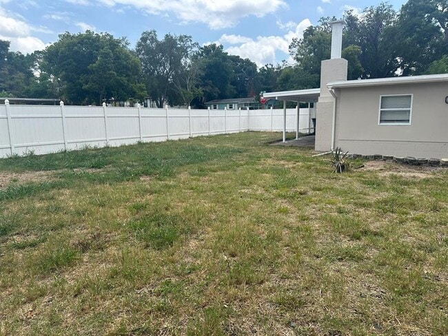 Building Photo - 7207 Harwick Dr