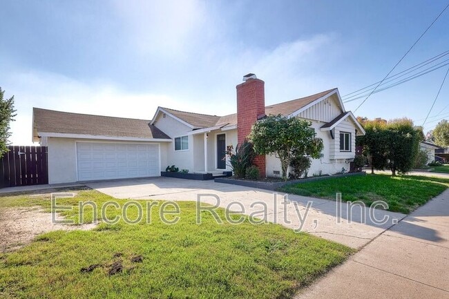 Building Photo - 6135 Chadwick Ave