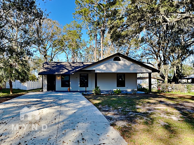Building Photo - 204 S Maki Rd