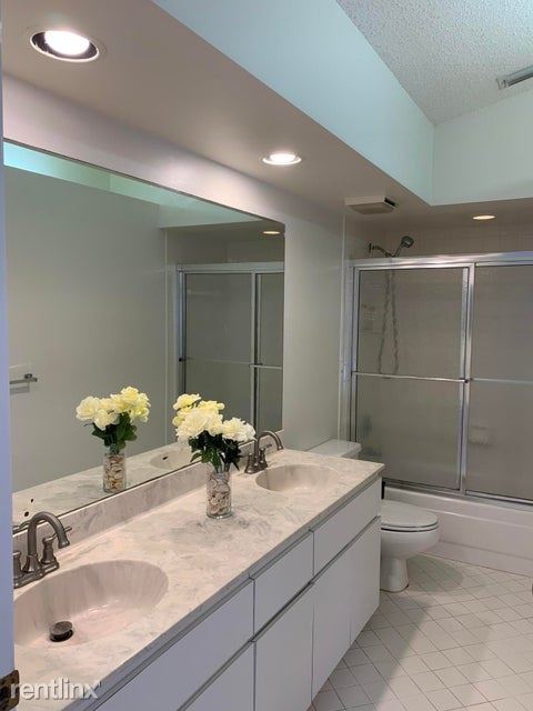 Building Photo - 3 br, 2 bath House - 202 Wedgewood Cir