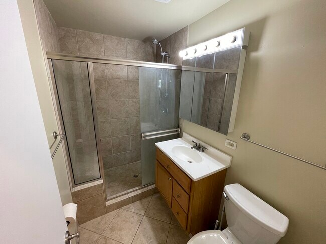 Building Photo - 11 Shagbark Rd